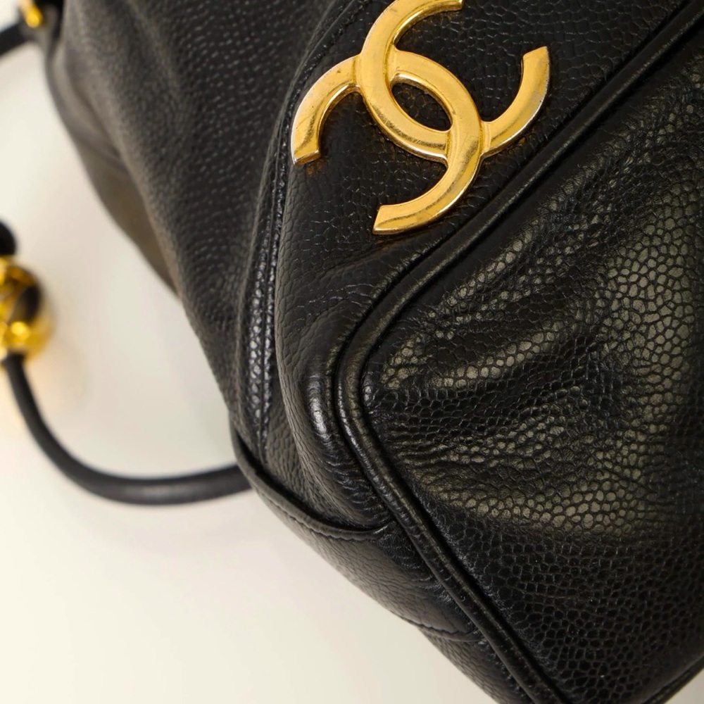 CHANEL Black and Gold Shoulder Bag - Picture 9 of 16